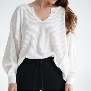 NWOT CJLA Porter Waffle Top, Size Medium